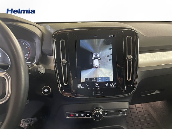 Volvo XC40 12 of 14