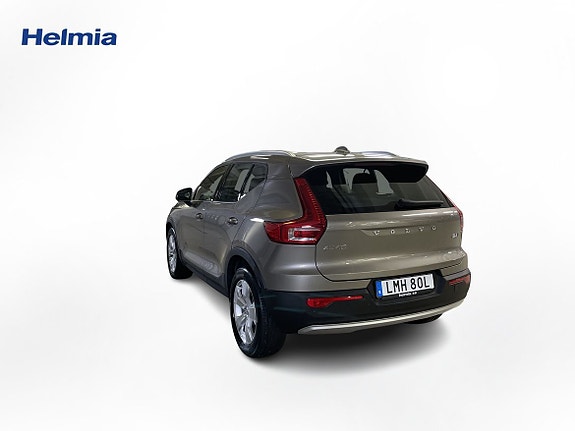 Volvo XC40 5 of 14