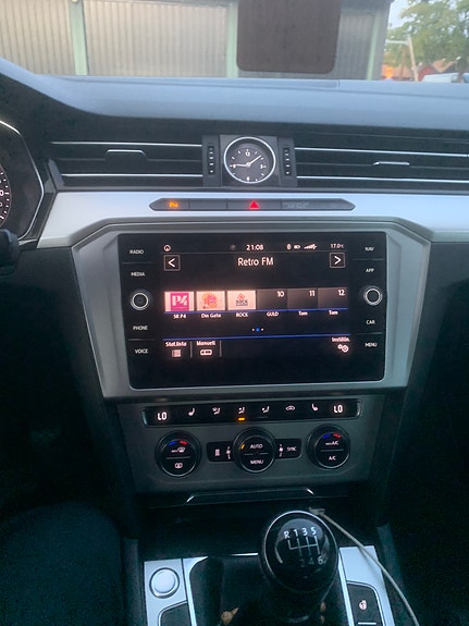 Volkswagen Passat 4 of 8