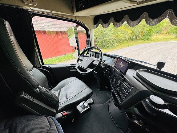 Volvo FH500 8x4 Kranväxlare Hiab 358 + jibb 8 of 12