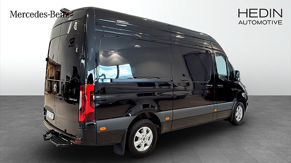 Mercedes-Benz Sprinter 319 2 of 9