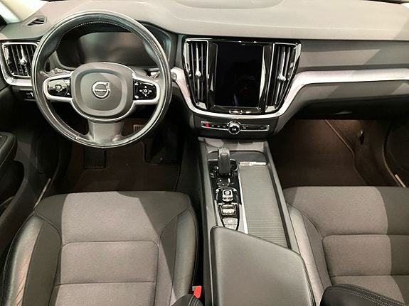 Volvo V60 10 of 14