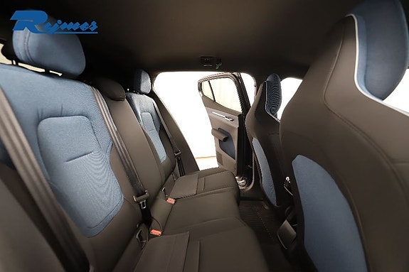 Volvo EX30 7 of 25