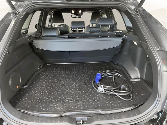 Toyota RAV4 13 of 19