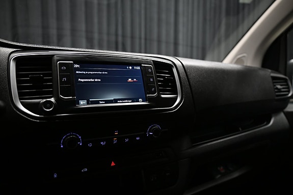 Opel Vivaro 23 of 27