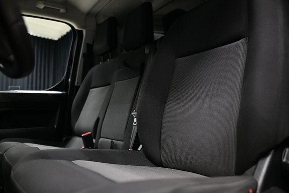 Opel Vivaro 24 of 27