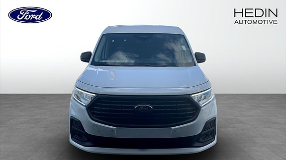 Ford Transit Connect 8 of 10