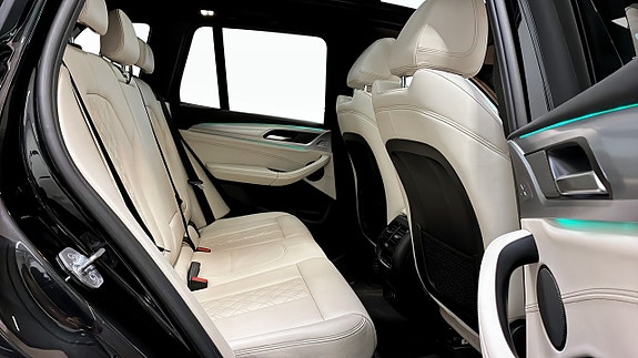BMW X3 5 of 9