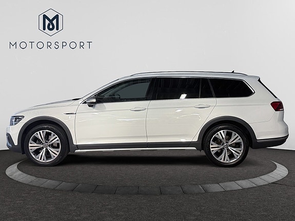 Volkswagen Passat Alltrack 3 of 16