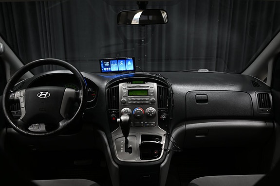 Hyundai H-1 28 of 30