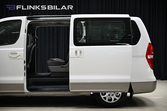 Hyundai H-1 5 of 30