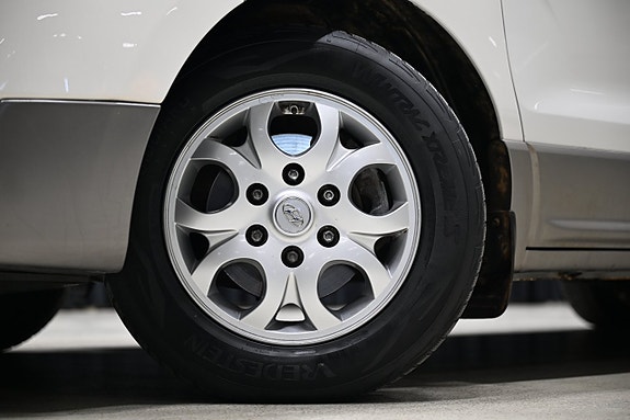 Hyundai H-1 3 of 30