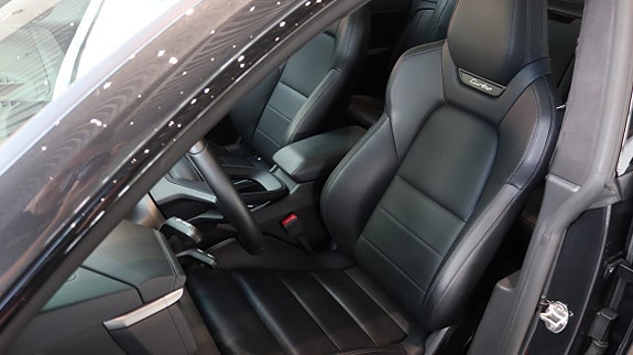 Porsche Macan Turbo 9 of 10