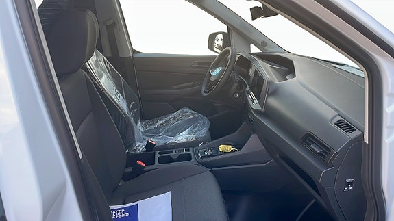 Ford Transit Connect 3 of 9