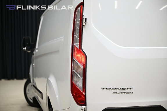 Ford Transit Custom 12 of 24
