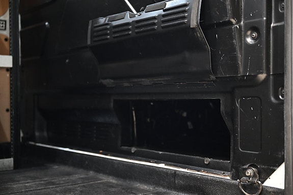 Ford Transit Custom 10 of 24