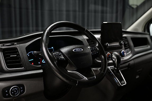 Ford Transit Custom 17 of 24