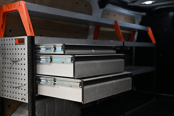 Ford Transit Custom 9 of 24