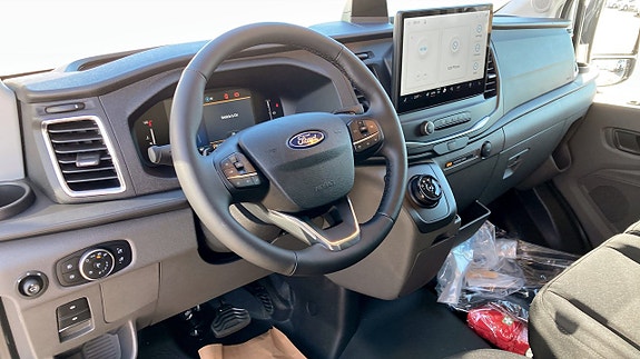 Ford Transit 4 of 12