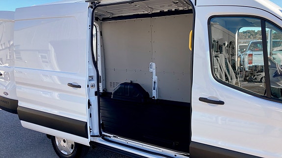 Ford Transit 11 of 12
