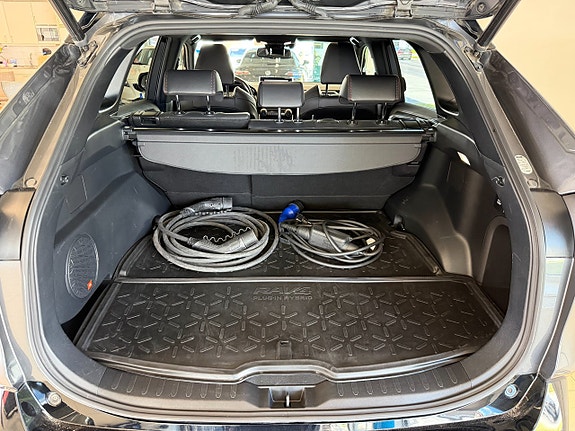 Toyota RAV4 9 of 27