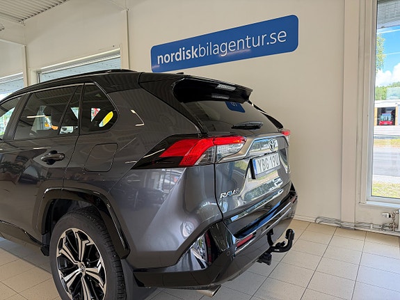 Toyota RAV4 7 of 27