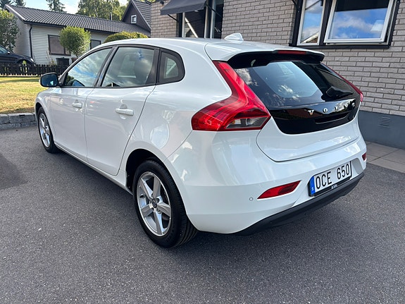 Volvo V40 4 of 12