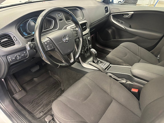 Volvo V40 7 of 12