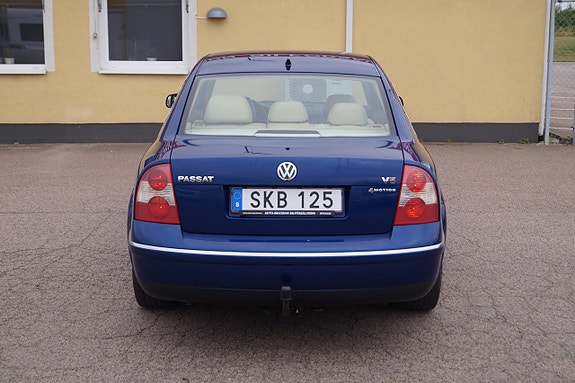 Volkswagen Passat 7 of 26
