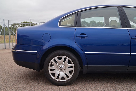 Volkswagen Passat 12 of 26
