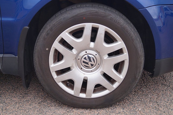 Volkswagen Passat 17 of 26