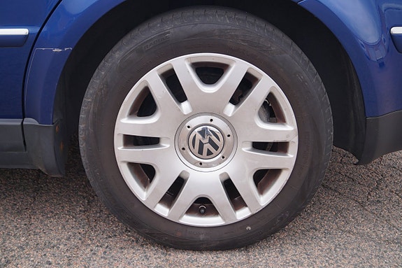 Volkswagen Passat 15 of 26
