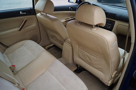 Volkswagen Passat 19 of 26