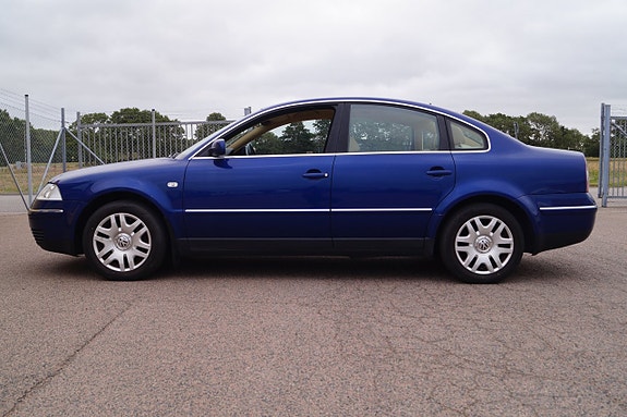 Volkswagen Passat 8 of 26