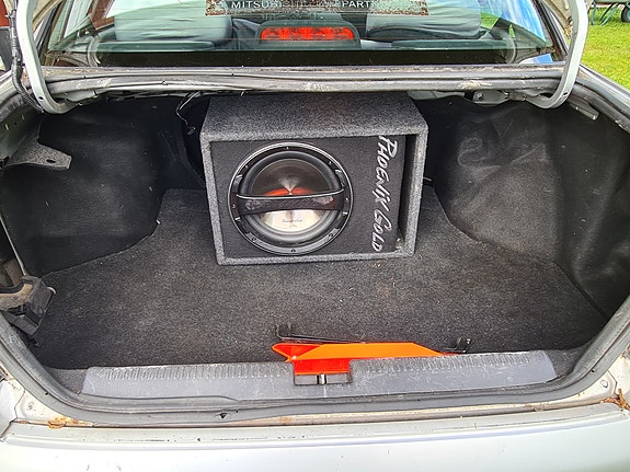 Mitsubishi Carisma 9 of 13