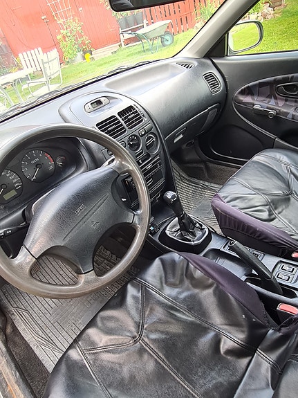 Mitsubishi Carisma 7 of 13