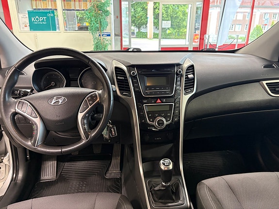Hyundai i30 9 of 12