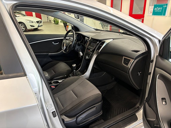 Hyundai i30 12 of 12