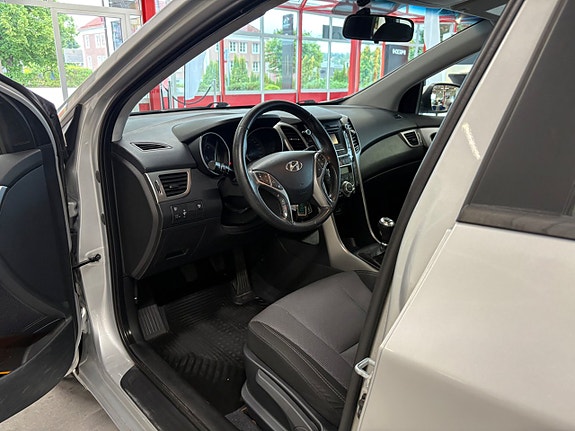 Hyundai i30 7 of 12