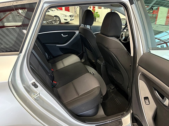 Hyundai i30 11 of 12