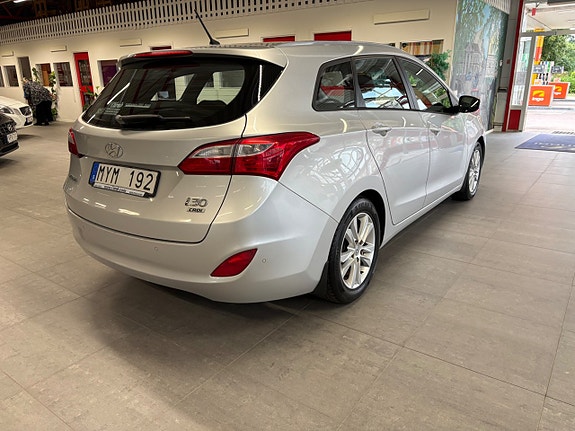 Hyundai i30 4 of 12