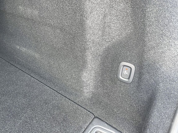 Volvo XC60 12 of 14