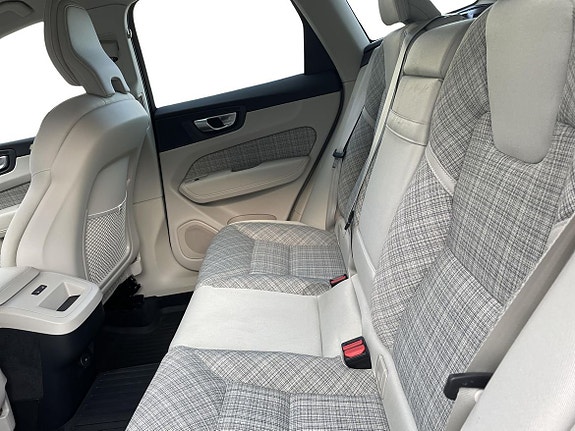 Volvo XC60 7 of 14