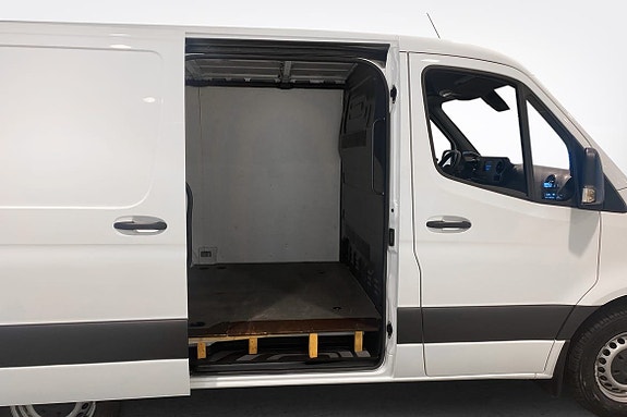 Mercedes-Benz Sprinter 208 10 of 13