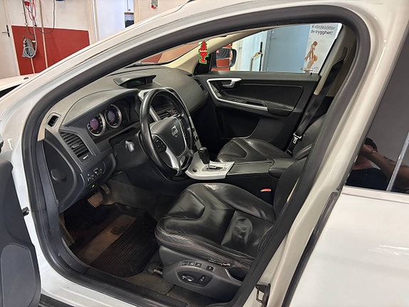 Volvo XC60 5 of 5