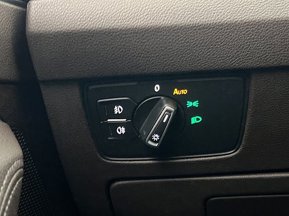 Volkswagen Passat 15 of 30