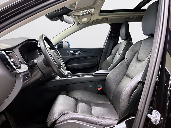 Volvo XC60 14 of 19