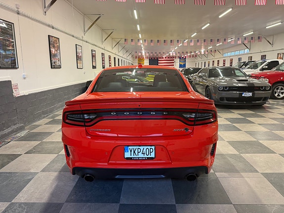 Dodge Charger 10 of 30