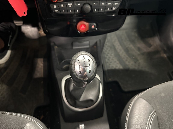Renault Clio 12 of 15
