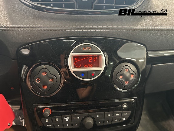 Renault Clio 11 of 15